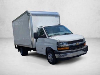 2025 Chevrolet Express Cutaway 3500 Base