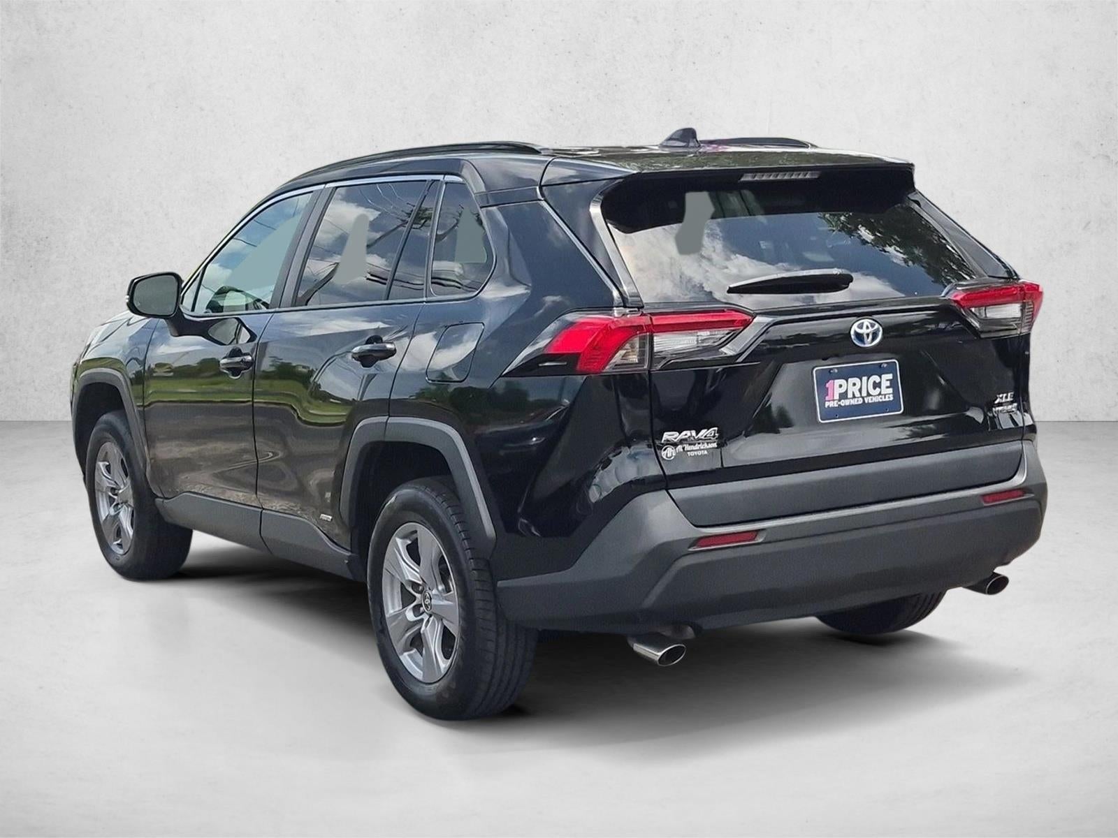 2022 Toyota RAV4 Hybrid XLE