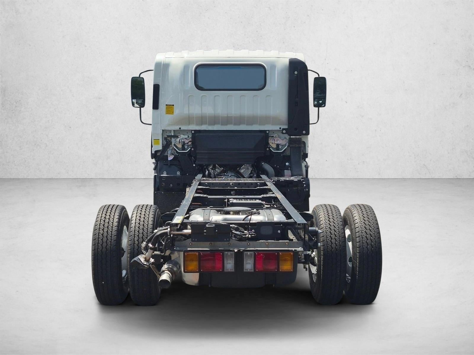 2025 Chevrolet Low Cab Forward 3500 HG NA