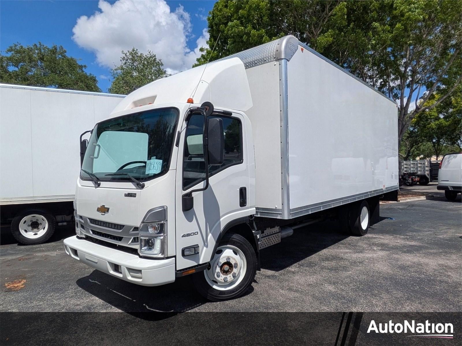 2023 Chevrolet Low Cab Forward 4500 HG 1WT