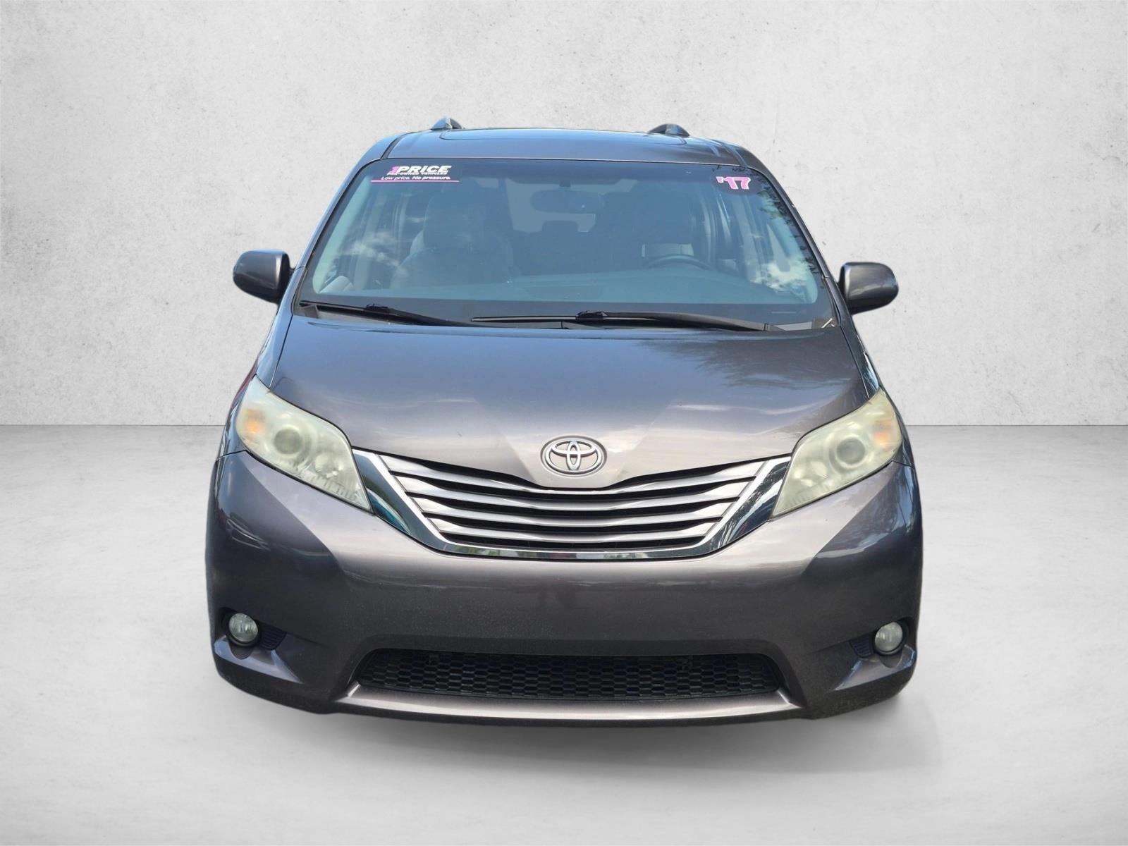 2017 Toyota Sienna XLE 8 Passenger