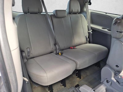 2017 Toyota Sienna XLE 8 Passenger