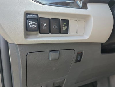 2017 Toyota Sienna XLE 8 Passenger