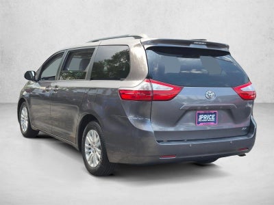 2017 Toyota Sienna XLE 8 Passenger