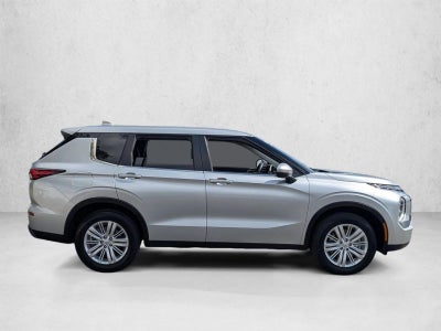 2024 Mitsubishi Outlander ES