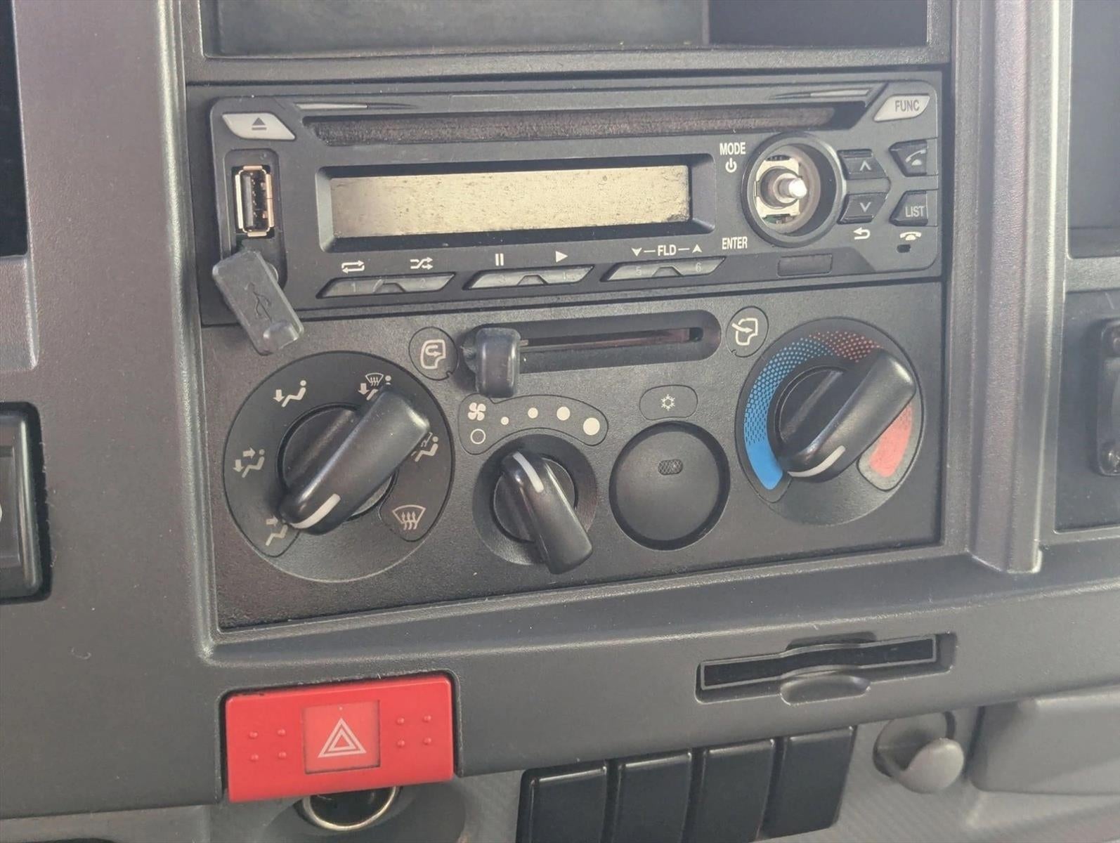 2019 ISUZ VEHI 1500