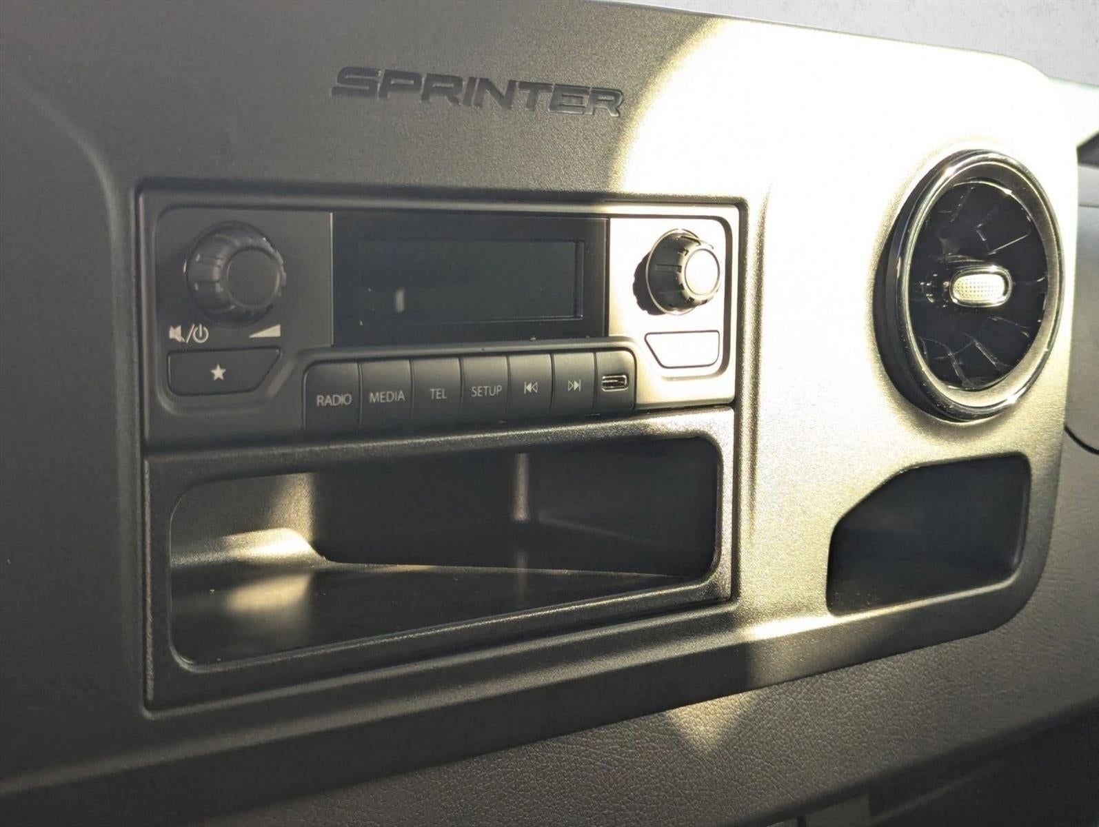 2025 Mercedes-Benz Sprinter Cargo Van Base