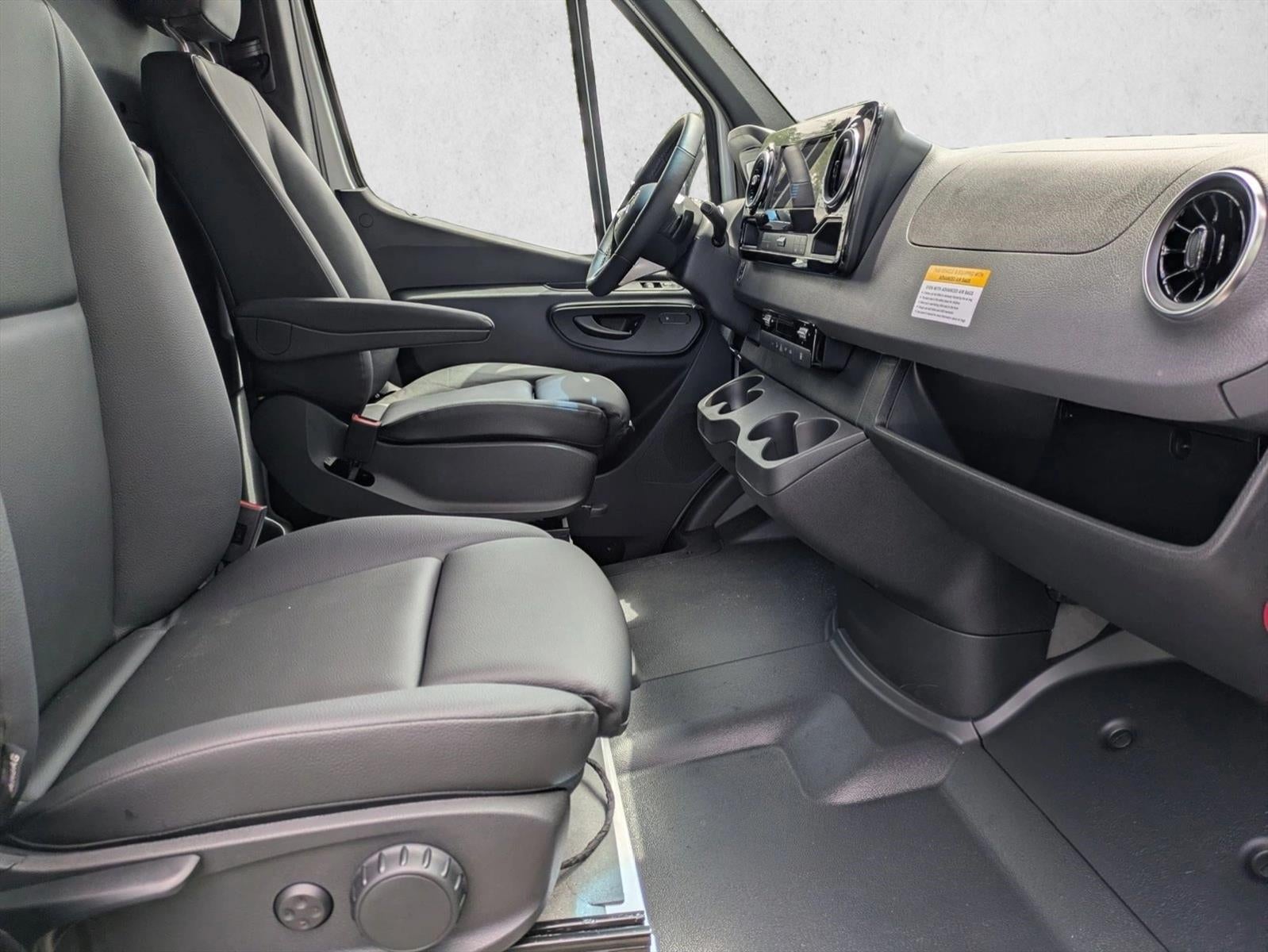 2024 Mercedes-Benz eSprinter 2500 Base
