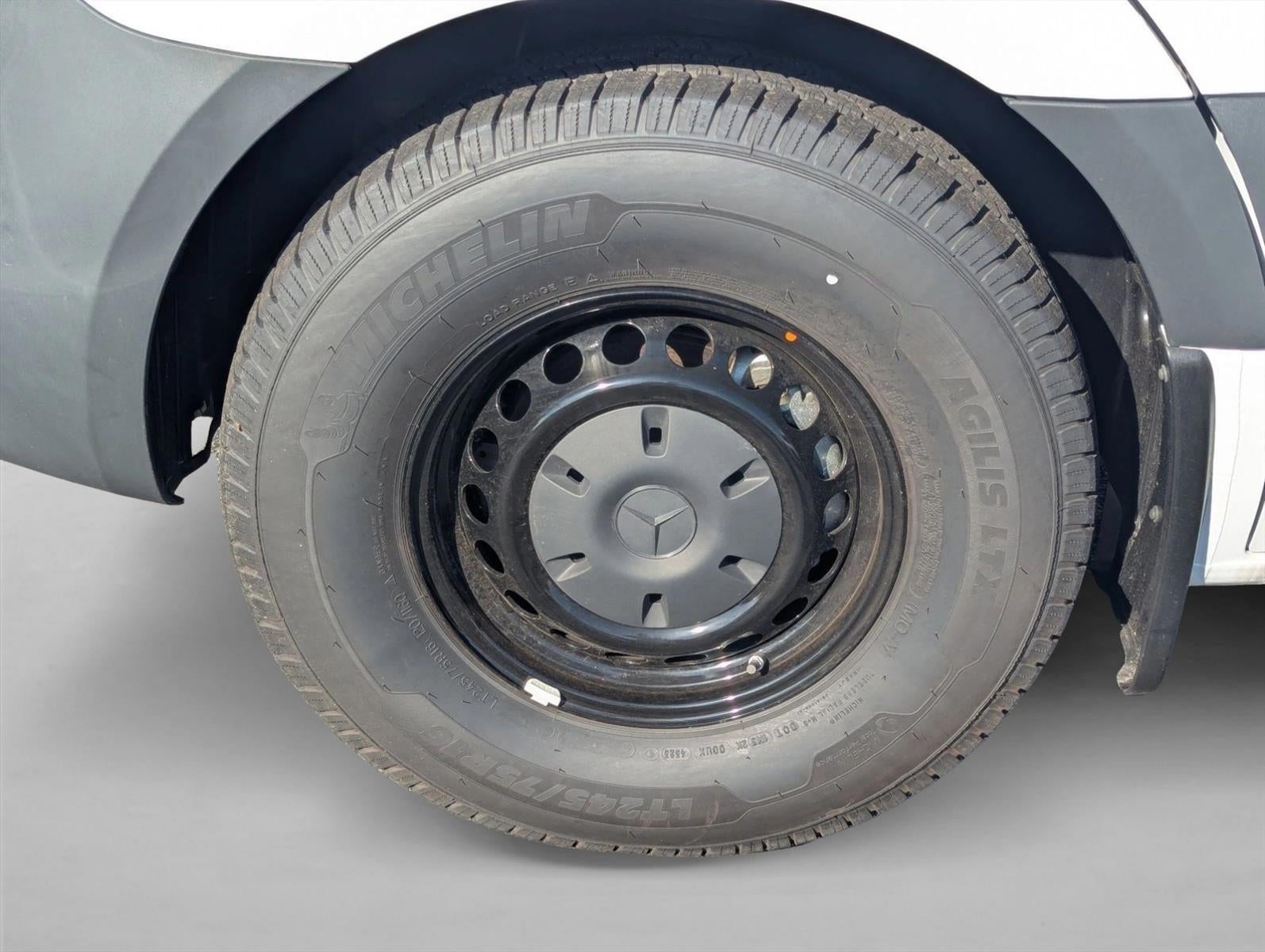 2024 Mercedes-Benz eSprinter Cargo Van Base