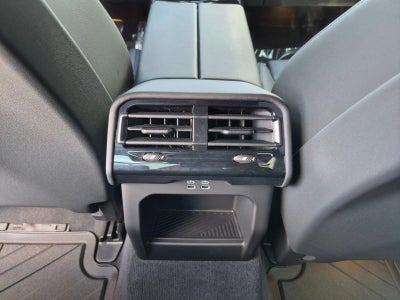 2024 BMW 5 Series 530i