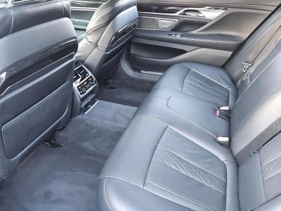 2019 BMW 750i 750i