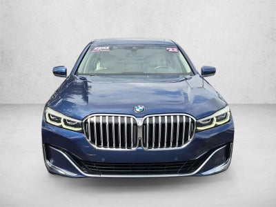 2022 BMW 740 i