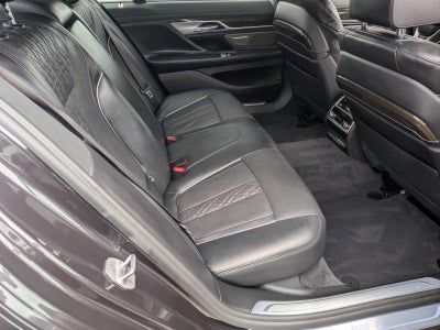 2021 BMW 740i 740i