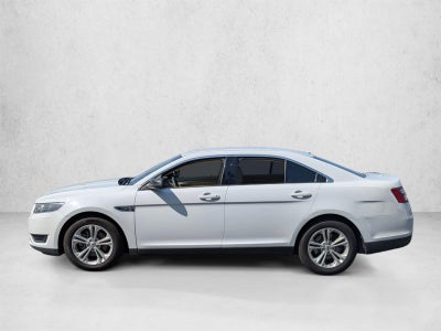 2017 Ford Taurus SE FWD