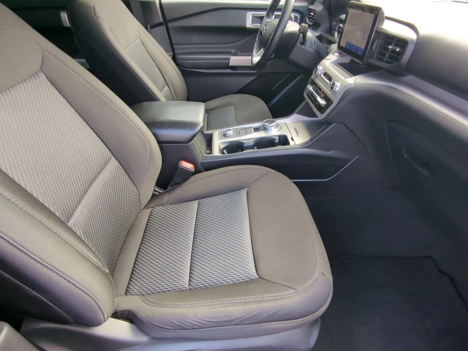 2023 Ford Explorer XLT 4WD