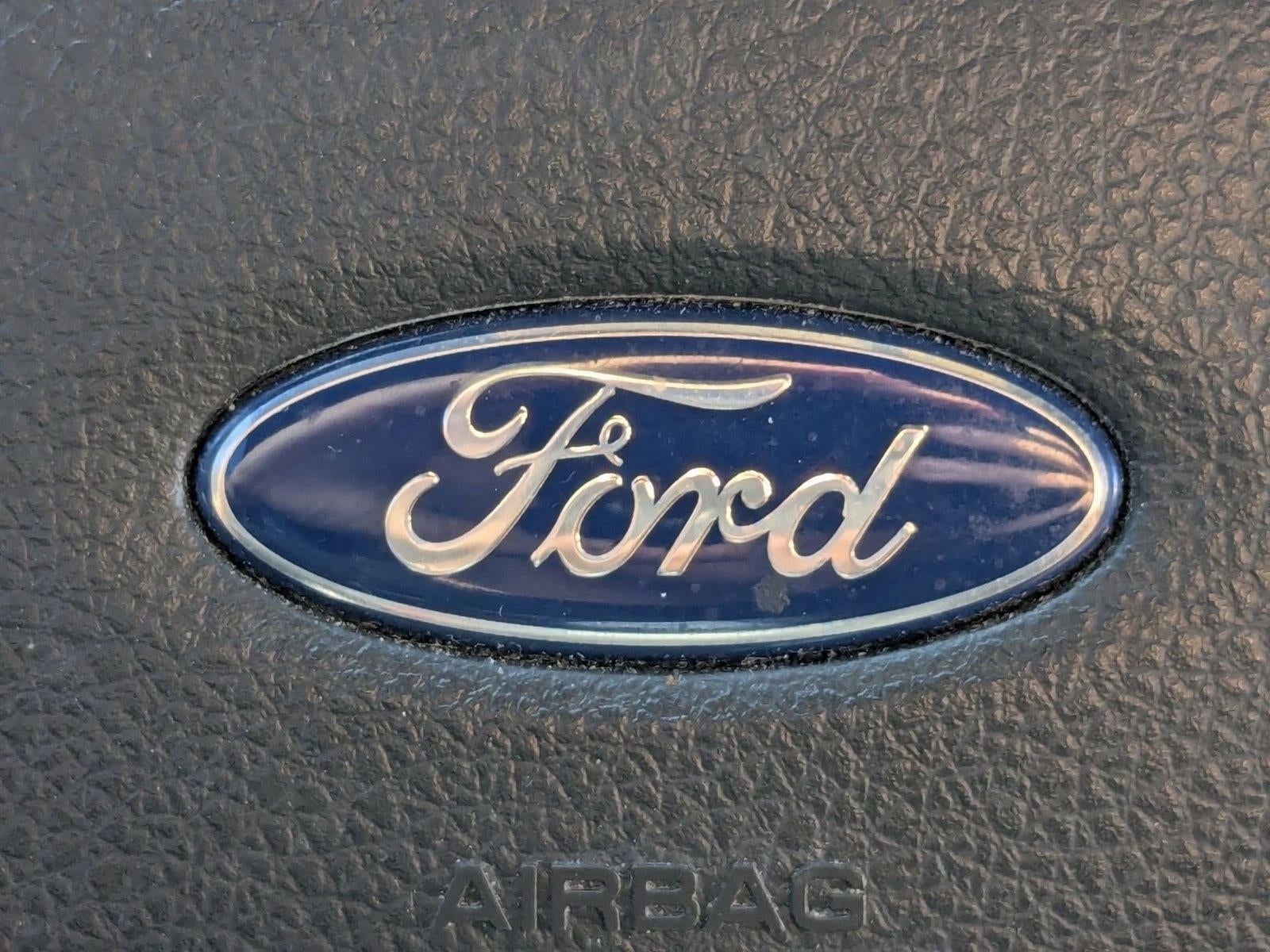 2016 Ford Super Duty F-250 SRW 4WD Crew Cab 6-3/4 Ft Box Platinum