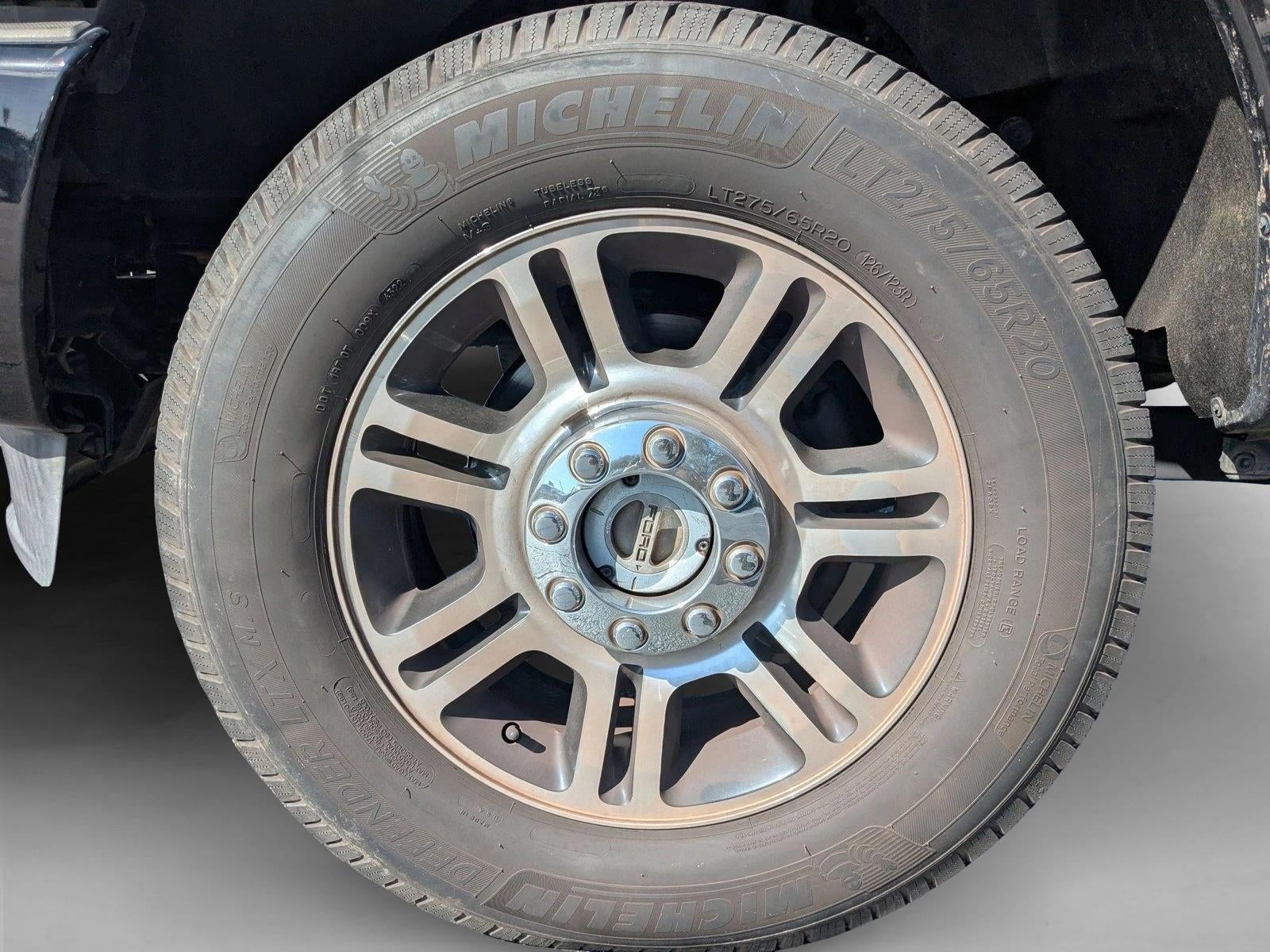 2016 Ford Super Duty F-250 SRW 4WD Crew Cab 6-3/4 Ft Box Platinum