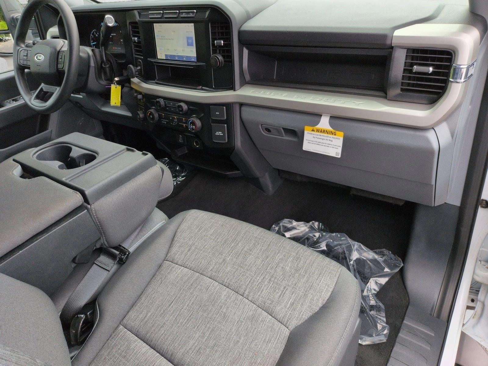 2023 Ford Super Duty F-250 SRW XL 4WD Crew Cab 6.75' Box