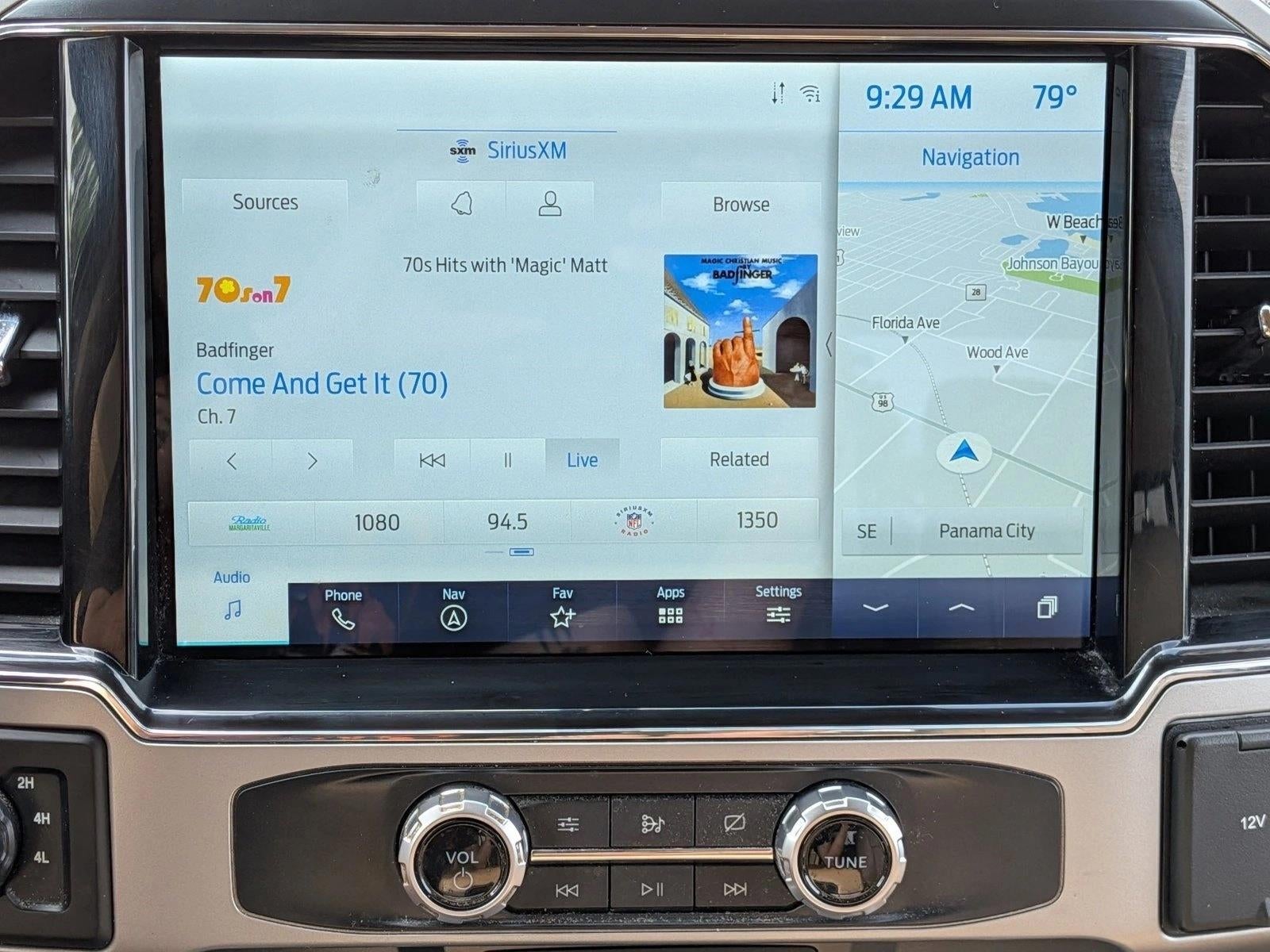 2022 Ford Super Duty F-250 SRW LARIAT 4WD Crew Cab 6.75' Box