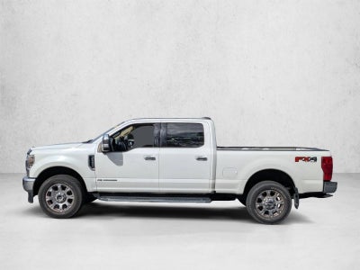 2022 Ford Super Duty F-250 SRW LARIAT 4WD Crew Cab 6.75' Box
