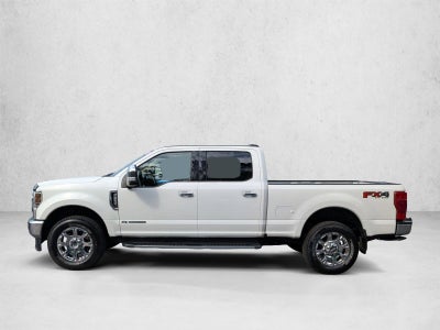 2022 Ford Super Duty F-250 SRW LARIAT 4WD Crew Cab 6.75' Box