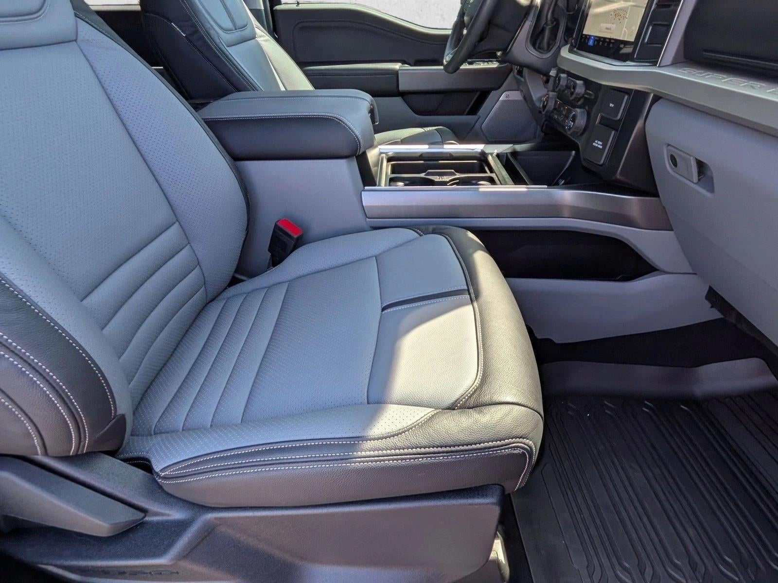 2023 Ford Super Duty F-350 SRW XLT 4WD Crew Cab 6.75' Box