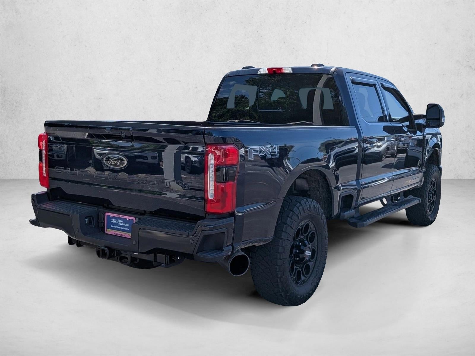 2023 Ford Super Duty F-350 SRW XLT 4WD Crew Cab 6.75' Box