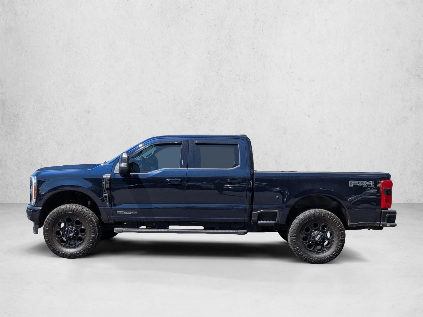 2023 Ford Super Duty F-350 SRW XLT 4WD Crew Cab 6.75' Box