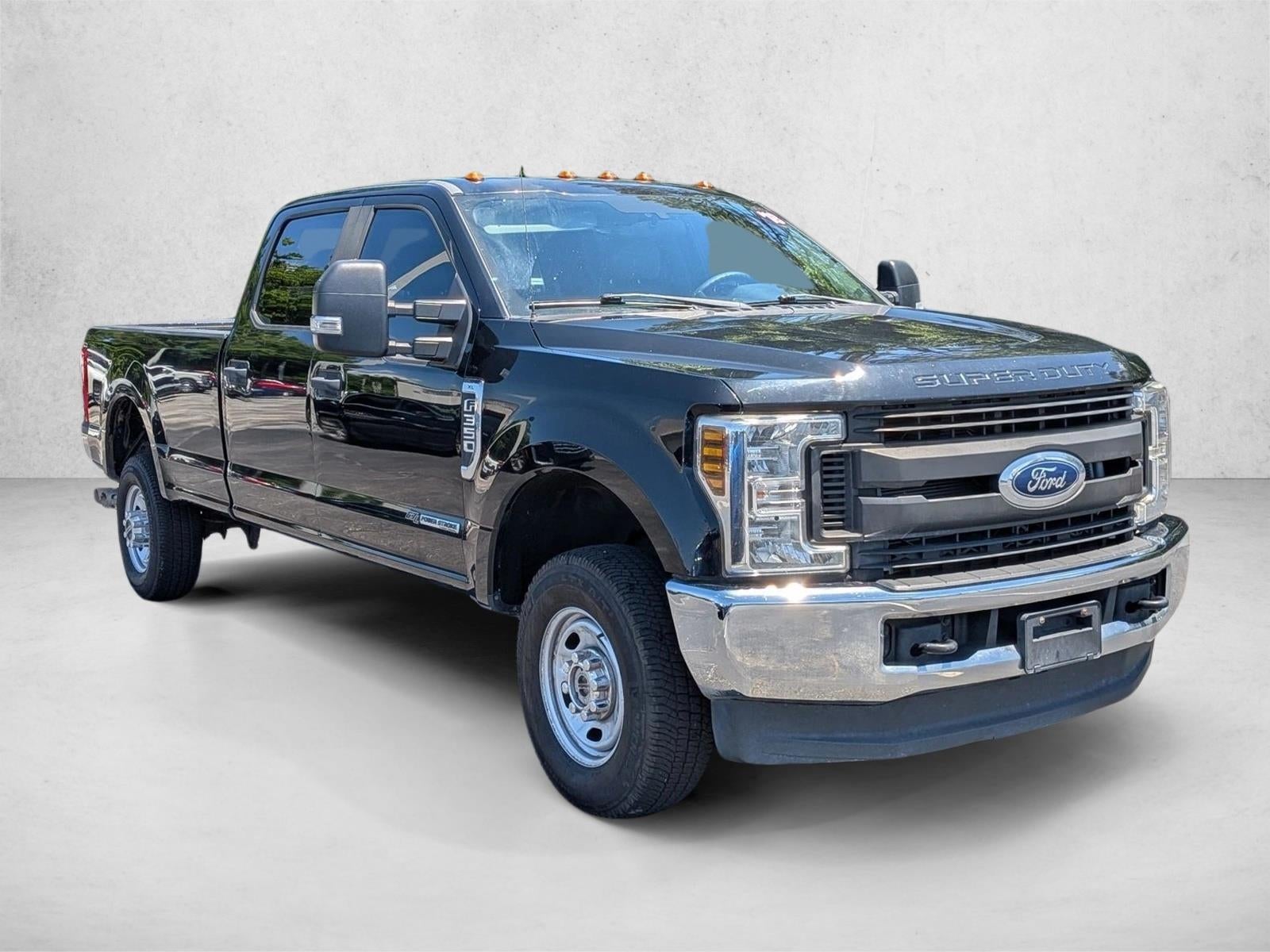 2018 Ford Super Duty F-350 SRW XL 4WD Crew Cab 6.75' Box
