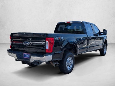 2018 Ford Super Duty F-350 SRW XL 4WD Crew Cab 6.75' Box