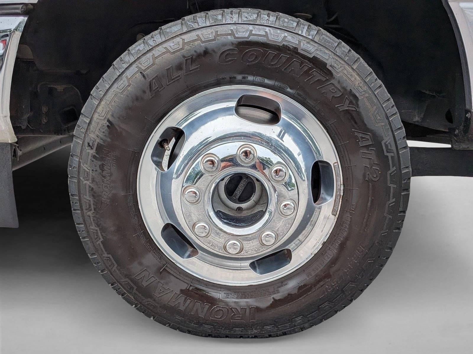 2022 Ford Super Duty F-350 DRW LARIAT 4WD Crew Cab 8' Box