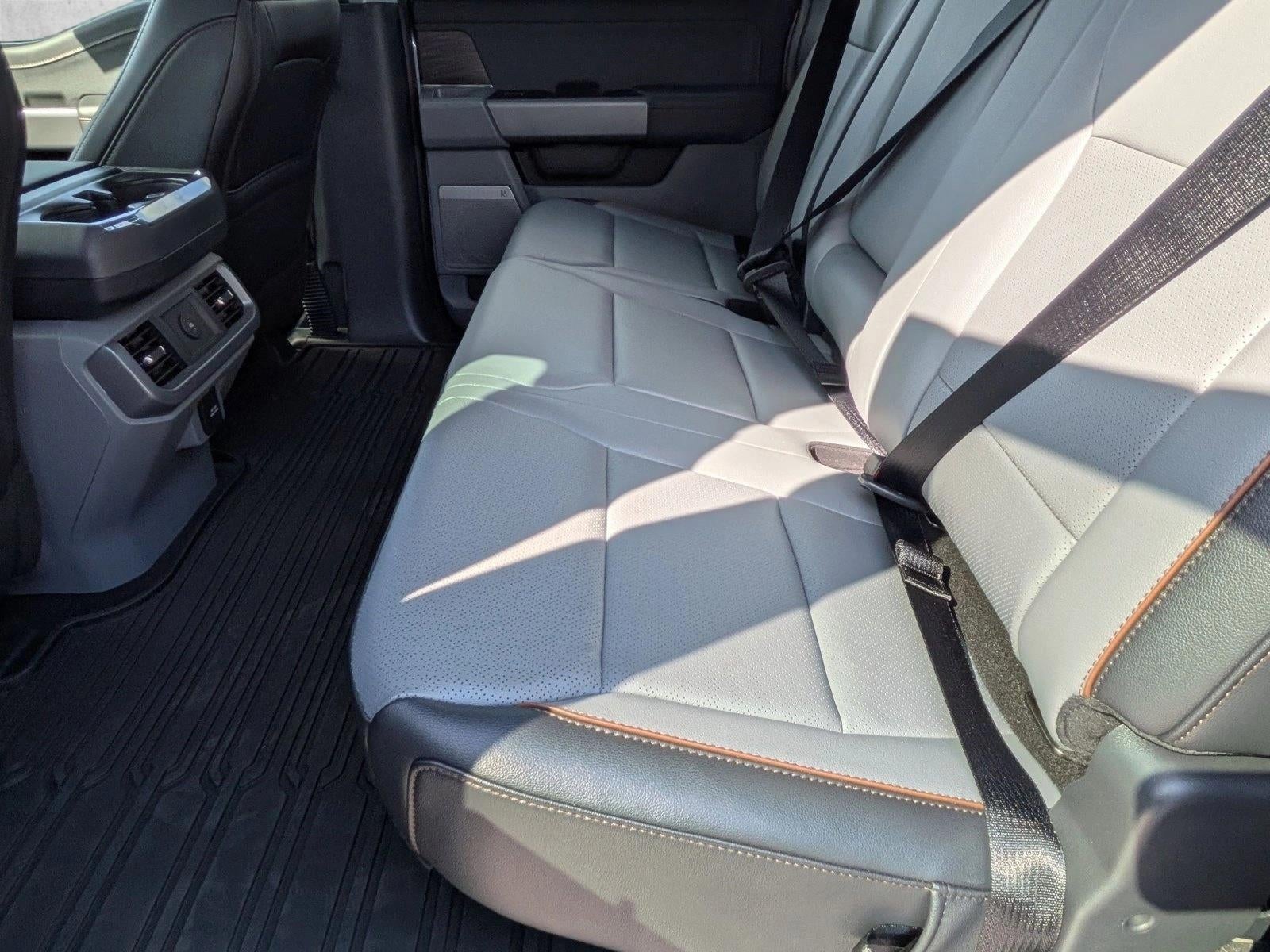 2025 Ford F-150 LARIAT 4WD SuperCrew 5.5' Box