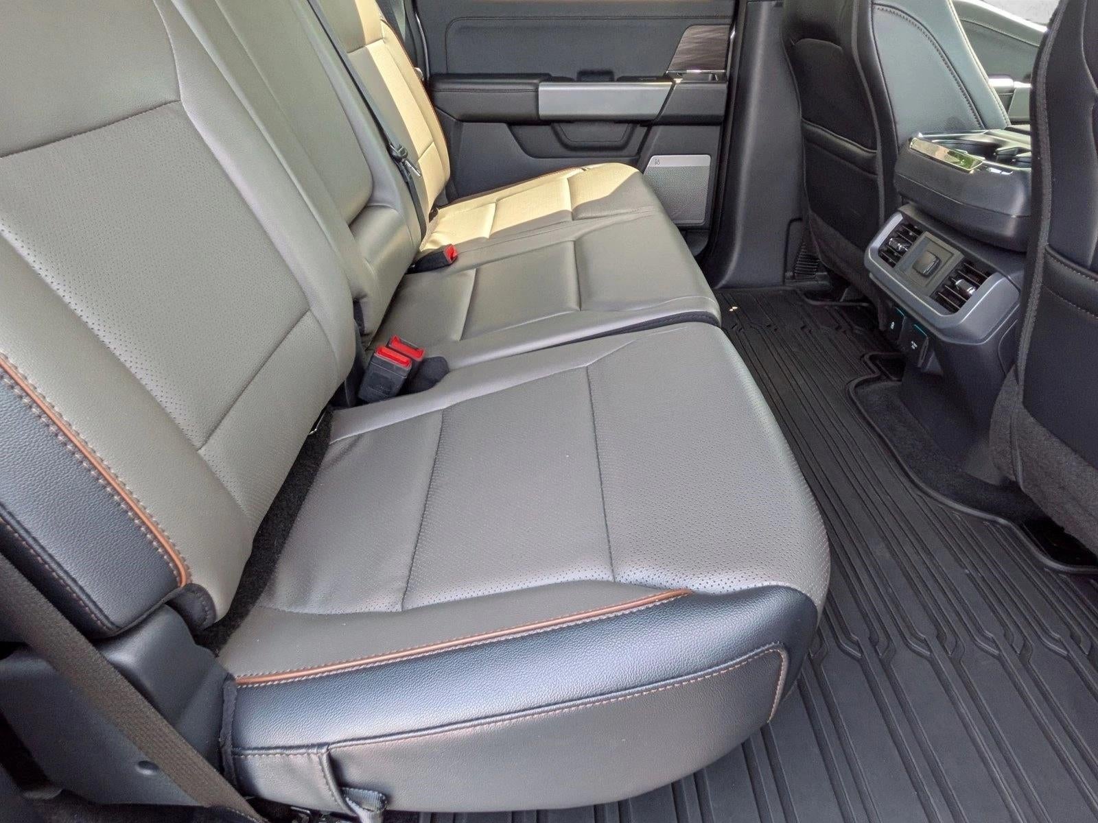 2025 Ford F-150 LARIAT 4WD SuperCrew 5.5' Box