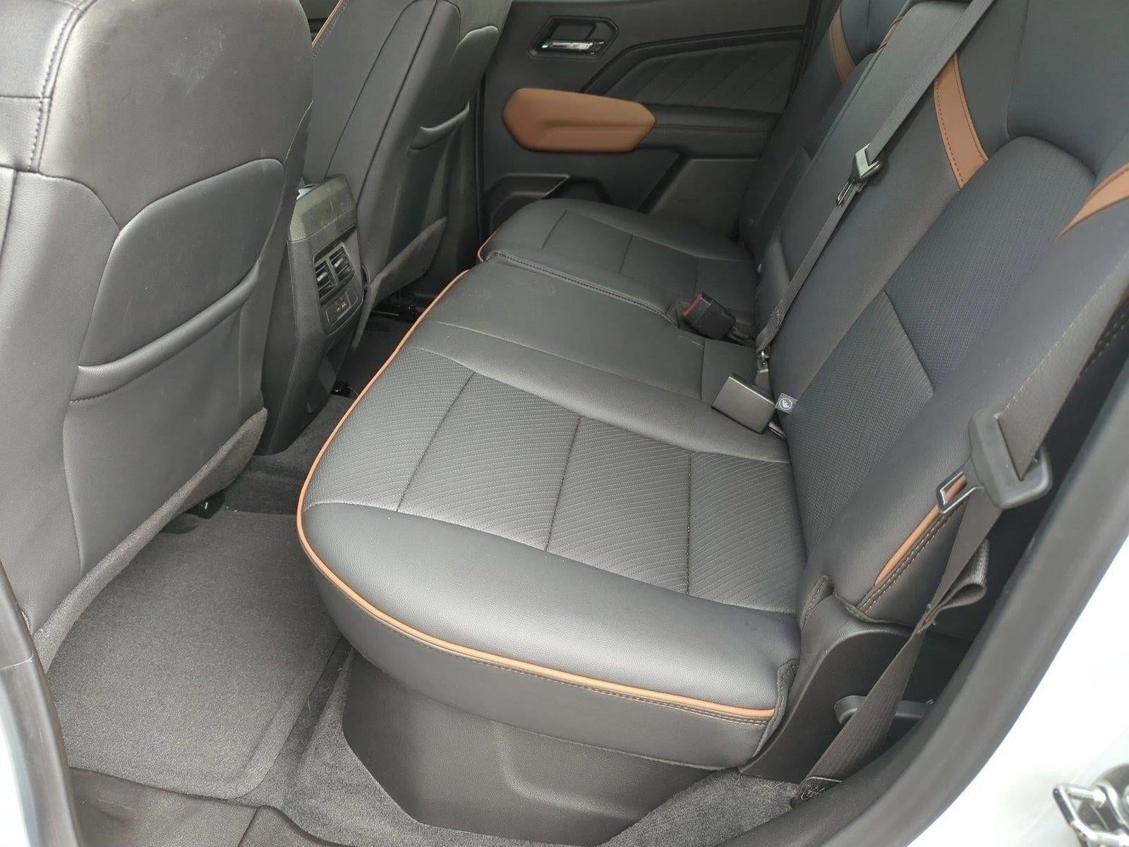 2024 GMC Canyon Crew Cab Short Box 4-Wheel Drive AT4