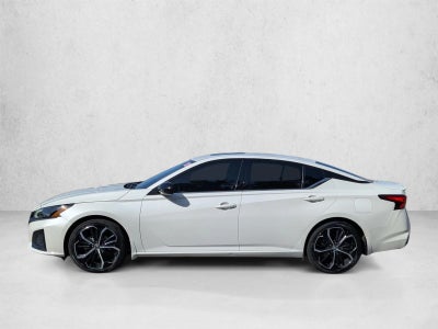 2023 Nissan Altima 2.5 SR Sedan