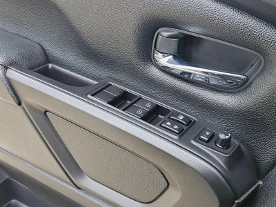 2021 Nissan Titan 4x4 Crew Cab PRO-4X