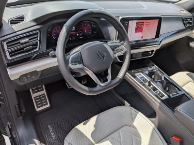 2025 Volkswagen Atlas Cross Sport 2.0T SEL Premium R-Line 4MOTION