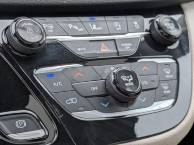 2020 Chrysler Pacifica Touring L FWD