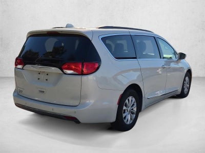 2017 Chrysler Pacifica Touring-L FWD