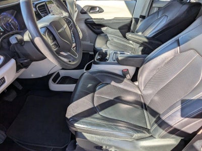 2022 Chrysler Pacifica Touring L FWD