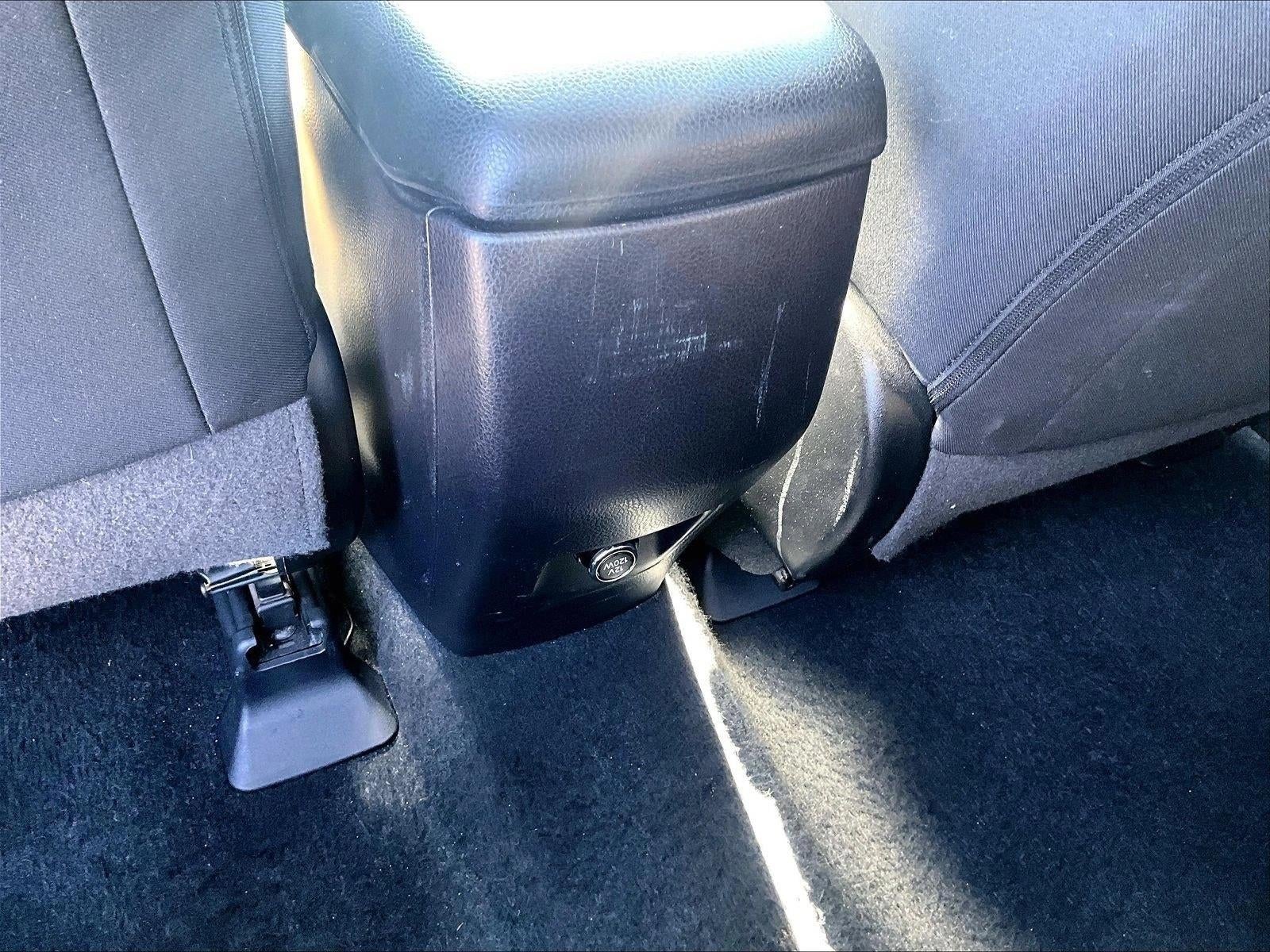 2018 Toyota RAV4 XLE FWD (GS)