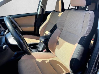 2018 Toyota RAV4 XLE FWD (GS)