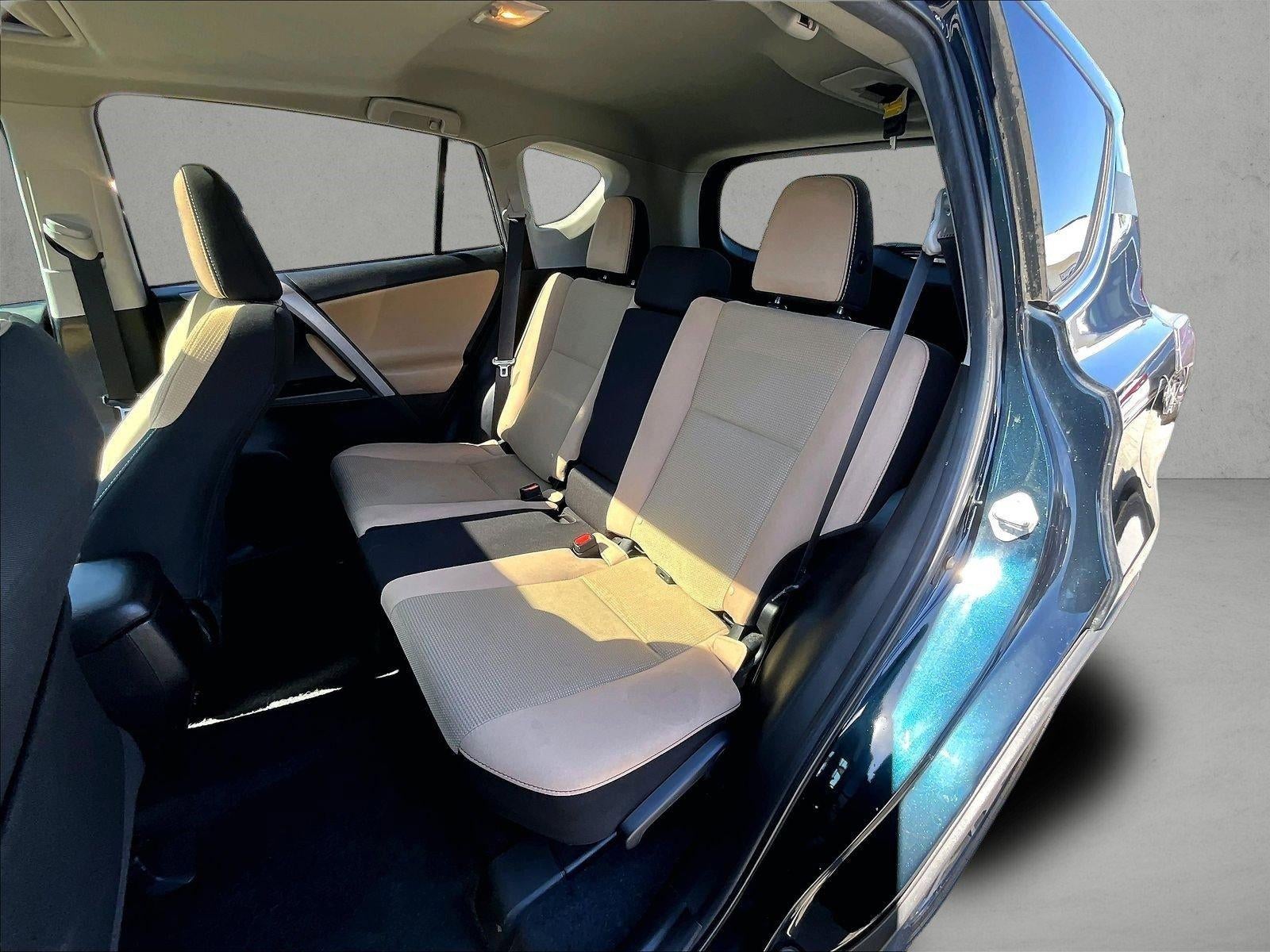 2018 Toyota RAV4 XLE FWD (GS)