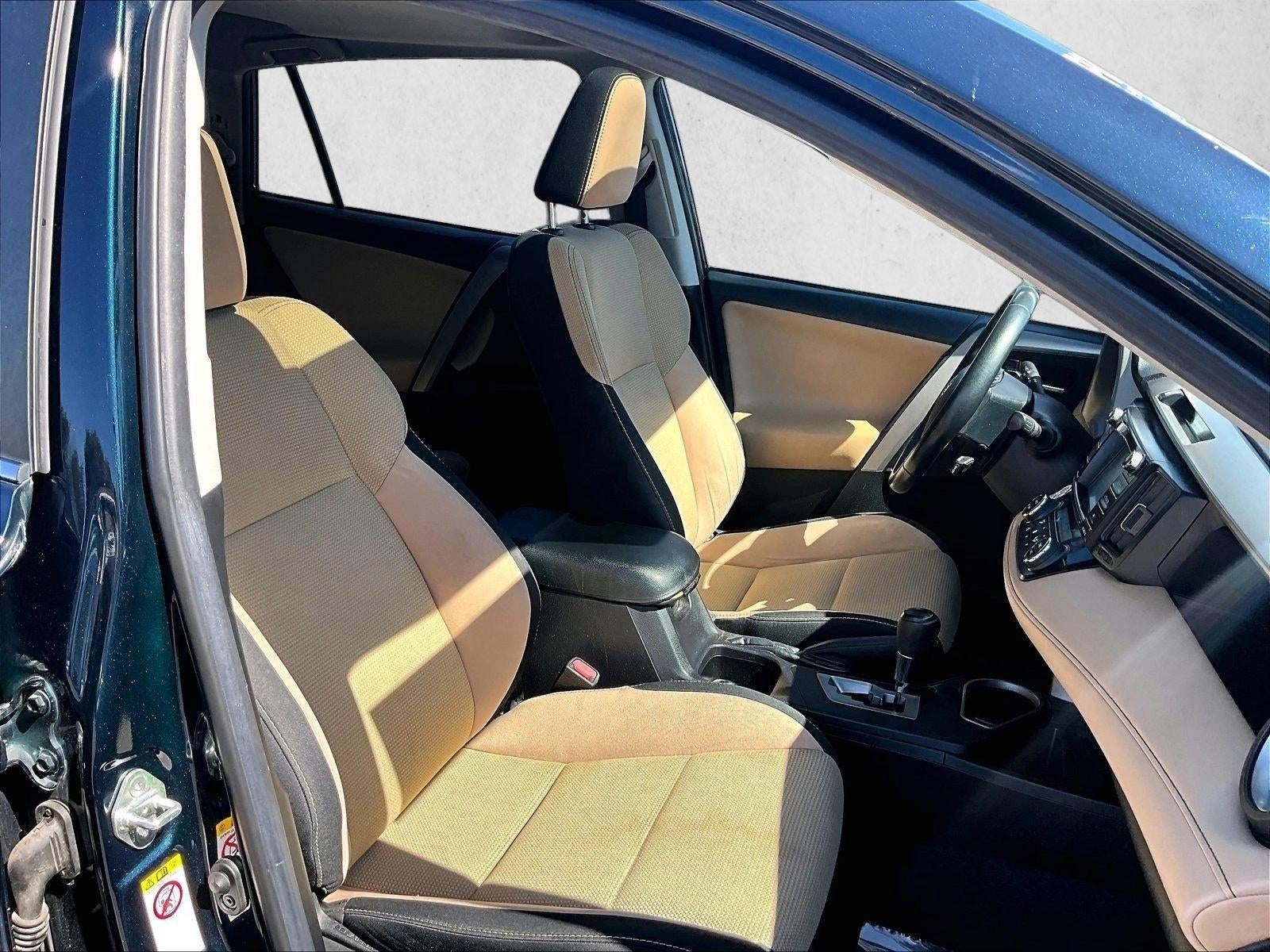 2018 Toyota RAV4 XLE FWD (GS)