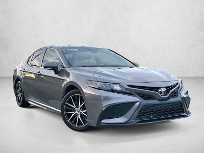 2021 Toyota Camry SE Auto (SE)