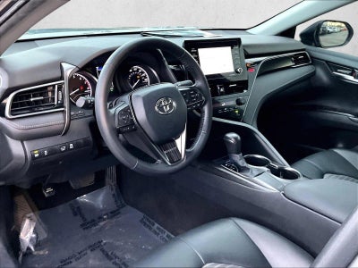 2021 Toyota Camry SE Auto (SE)