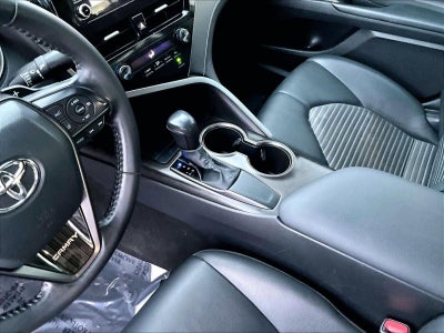 2021 Toyota Camry SE Auto (SE)