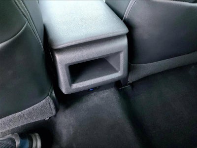 2021 Toyota Camry SE Auto (SE)