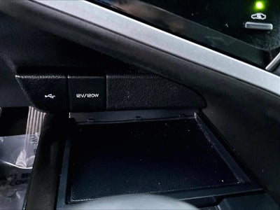 2021 Toyota Camry SE Auto (SE)