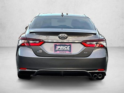 2021 Toyota Camry SE Auto (SE)